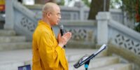 HUYẾT THƯ VÀ TÂM HUYẾT – KHI CUỘC ĐỜI TRỞ THÀNH BỘ KINH SỐNG